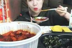 娱乐吃瓜酱美食视频